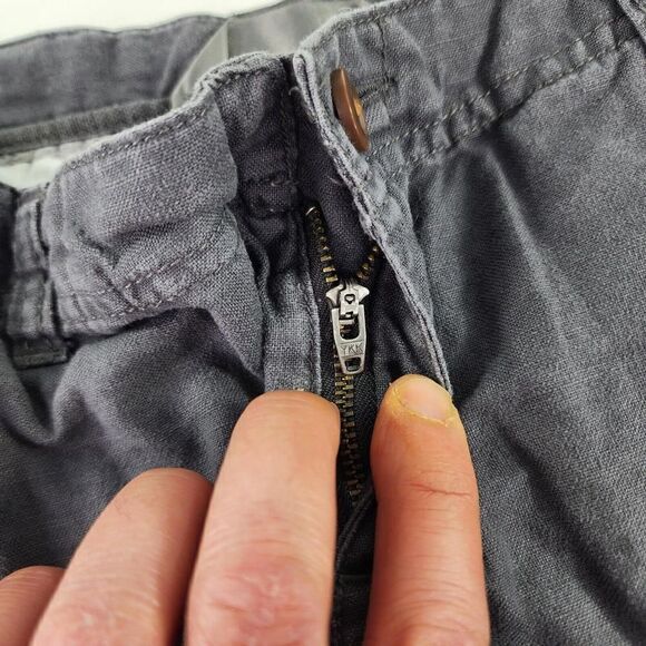 The North Face Women's Gray Standard Fit Short Size 4 Cotton Blend 3" Shorts - Picture 8 of 12